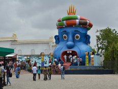 car rental from hyderabad to ramoji film city